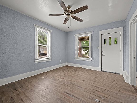 3rd image of 3026 W Eggert PLACE