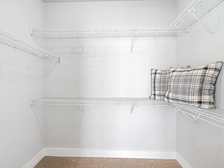 The Ashley Apartments — Photo 14