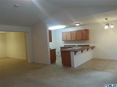 Nice open floor plan. Living Room/Dining Room/sitting room/Breakfast nook/Kitchen.