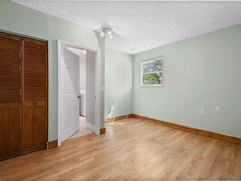 1971 SE Lavina Cir — Photo 13