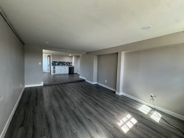 (undisclosed Address), Vista, CA 92084