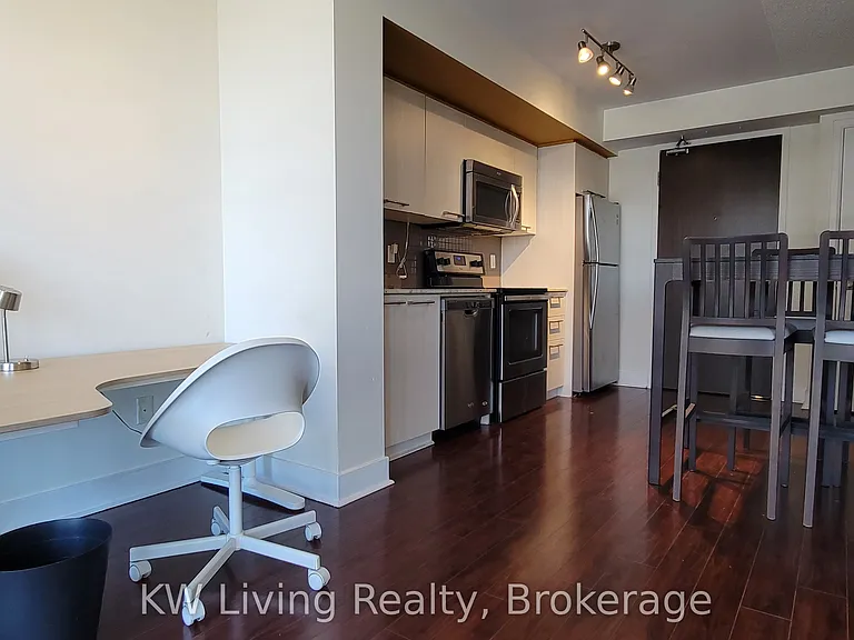 88 Sheppard Ave E #501 — Photo 5