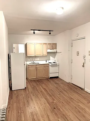 Rented by Bond New York | media 2