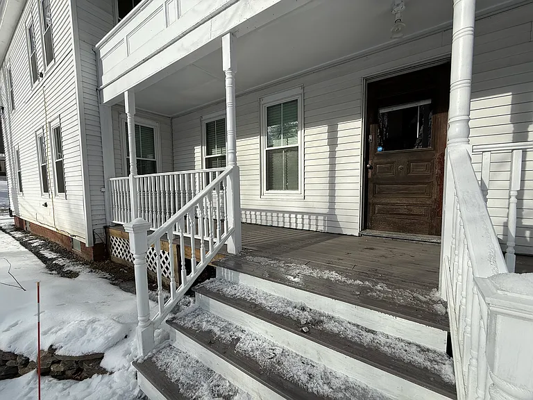 41 Knapp St #4 — Photo 10