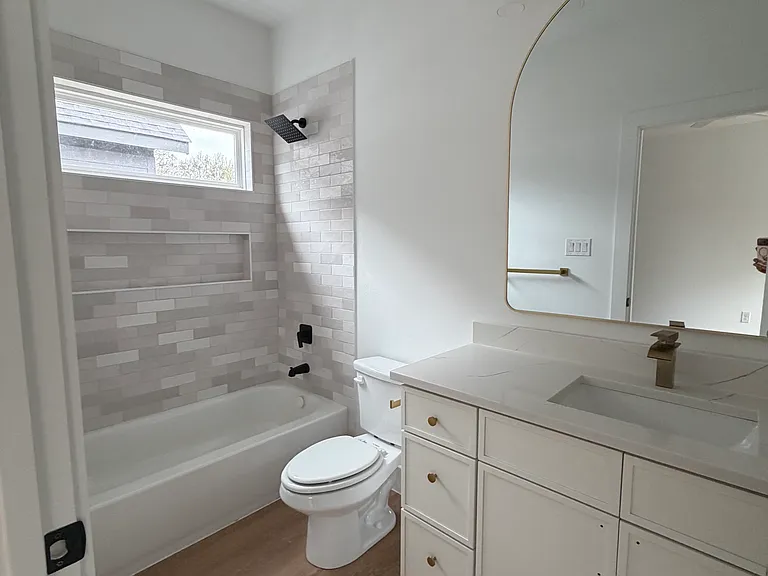 2521 Bethurum Ave — Photo 30