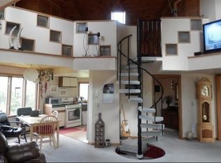 W3982 Skyline Rd, Belleville, WI 53508