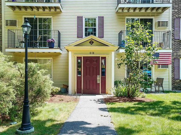 2 Autumn Leaf Dr APT 20