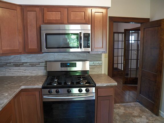 5th image of 1699 Beaconwood Ave