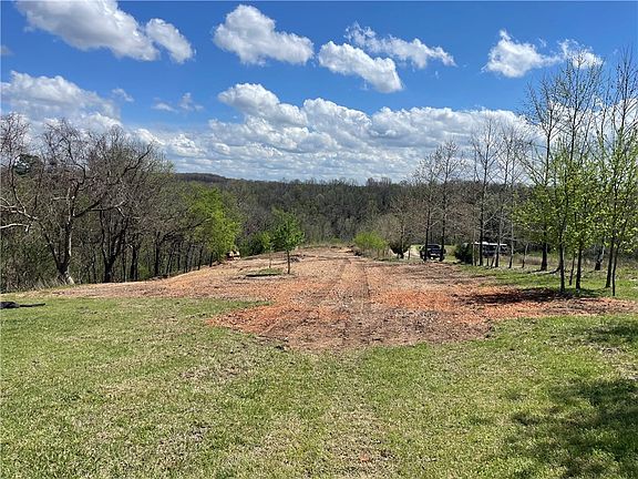 3rd image of 1368 Mountain Ridge Rd