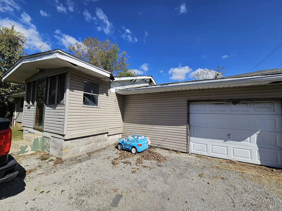 Building Photo - 1611 Mousette Ln