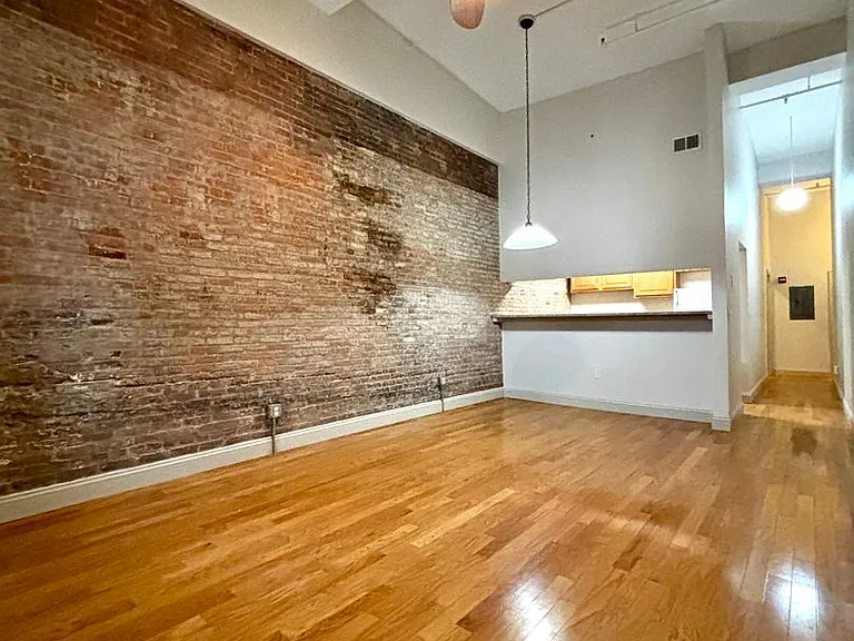 130 E State St #402 — Photo 14