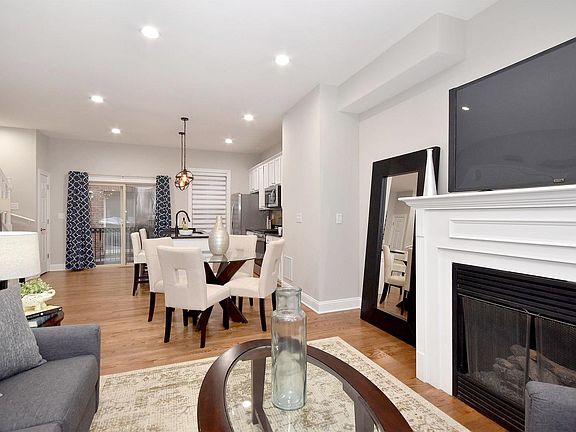 4th image of 6404 W McLean Ave
