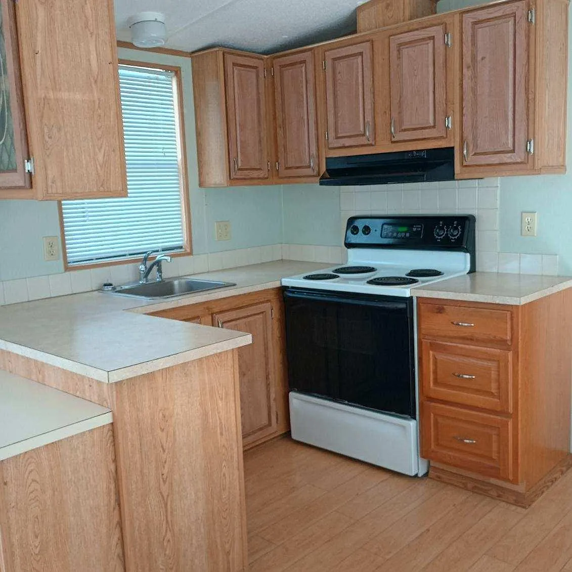 1 bed, $825 — Photo 2