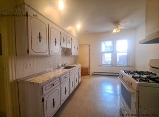 342 Hanover St APT 8, Boston, MA 02113