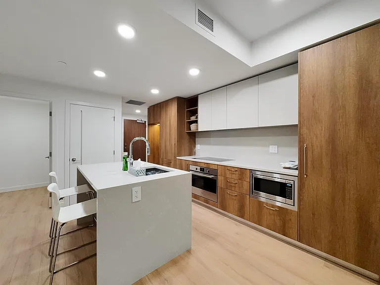 133 W 49th Ave #3XX — Photo 3