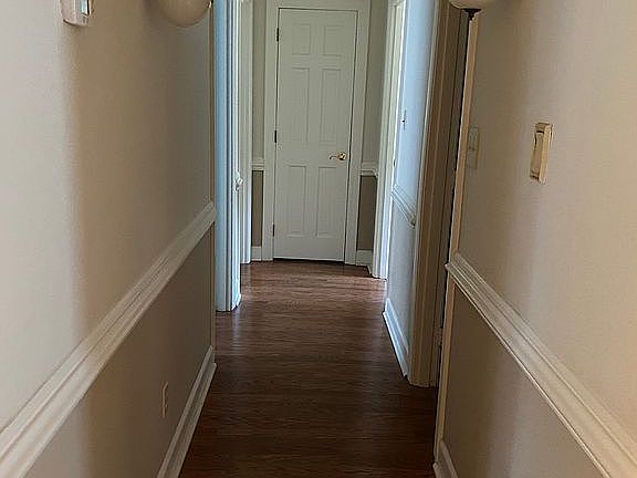 4th image of 4705 Edgewood Dr