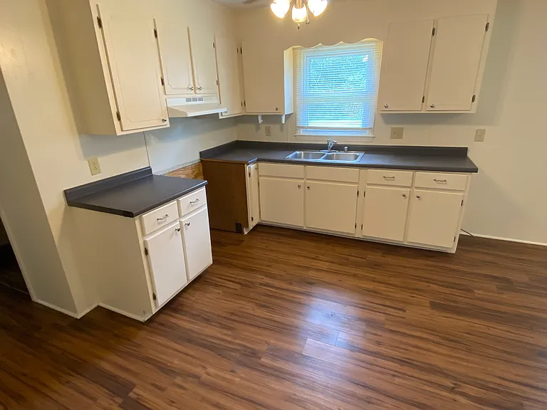 1213 Ridgemont Ave — Photo 11