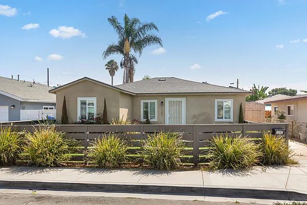 1207 Florence St — Photo 22