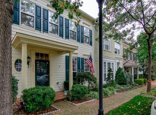 13754 Fleet St, Woodbridge, VA 22191