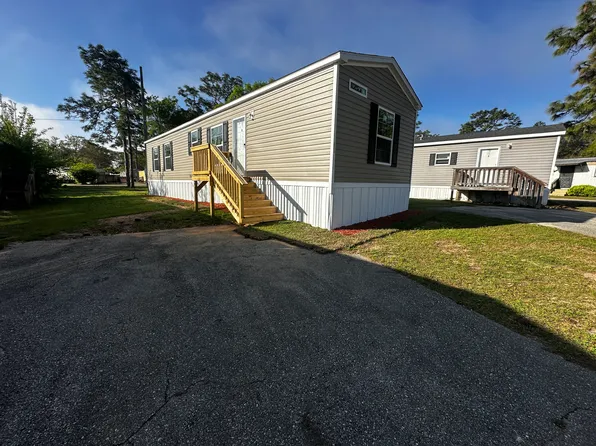 Fleetwood Home 311 Plan, Lake Bradford MHP LLC