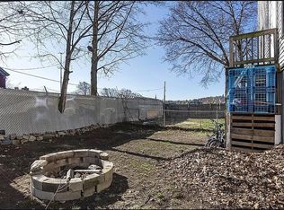 63 Snow St APT 2M, Fitchburg, MA 01420