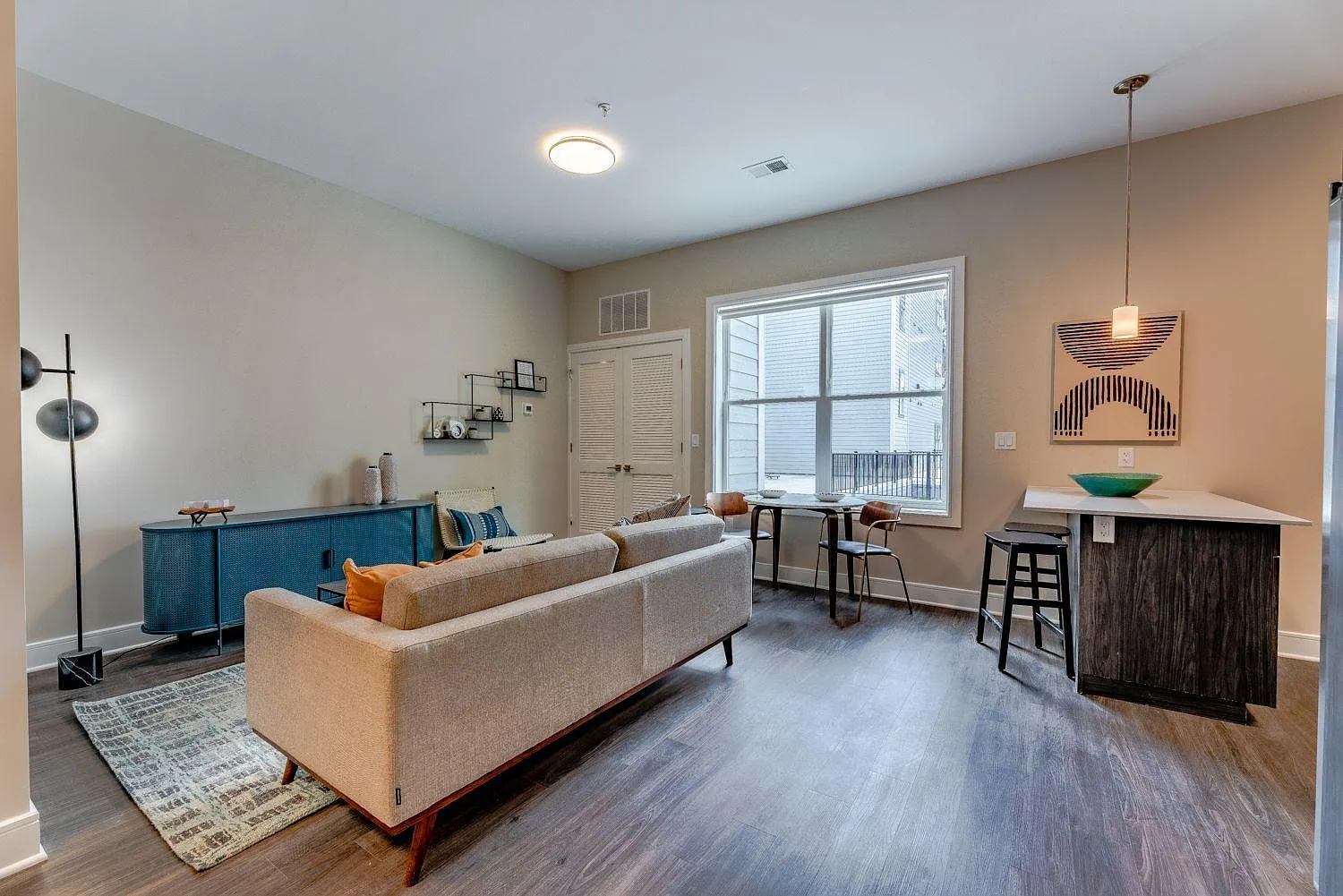 1 bed, $2,250 — Photo 2