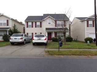 5530 Henderson Oaks Dr, Charlotte, NC 28269