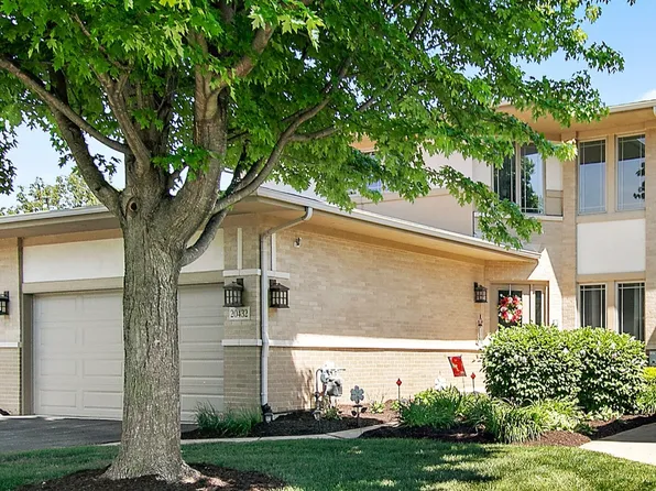 20432 Fallingwater Cir, Frankfort, IL 60423