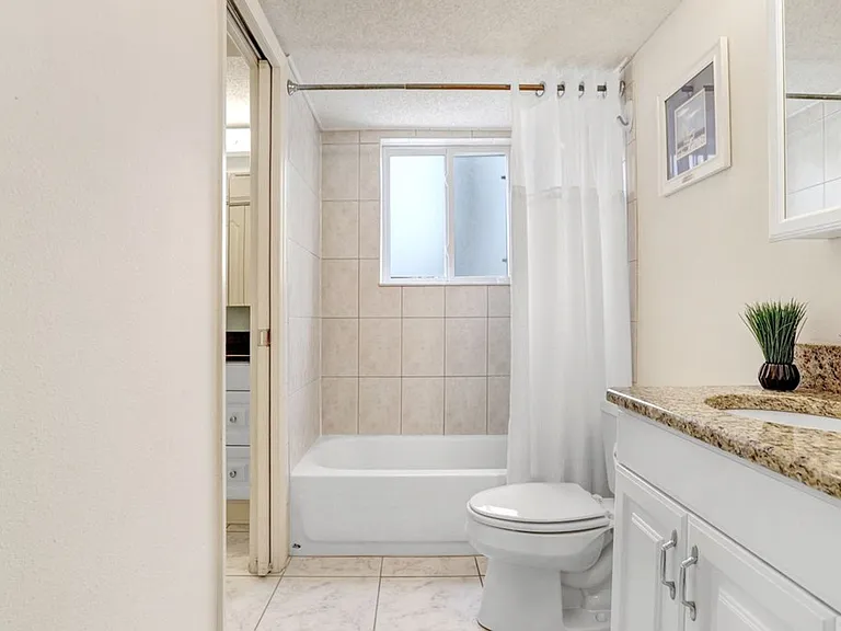 708 Gulf Blvd #A — Photo 3