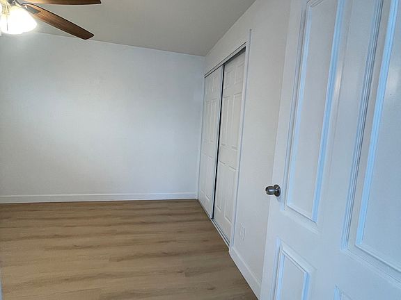 3rd image of 1207-9 Lyons Ln