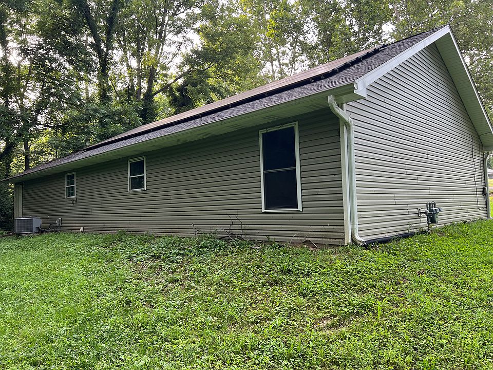 2nd image of 304 E Missouri St