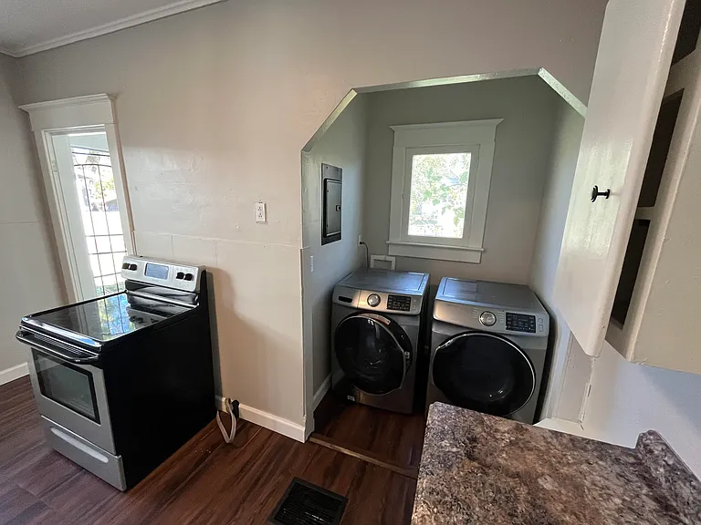 417 N Linwood Ave #419 — Photo 35