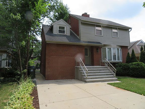2nd image of 6847 N Kildare Ave