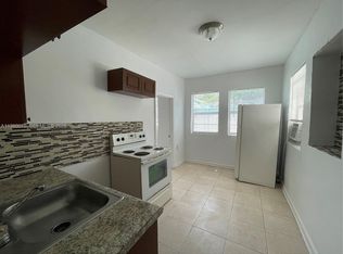 1060 NW 47th St #4, Miami, FL 33127