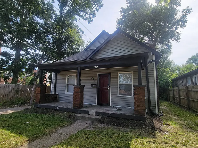 447 N Dearborn St — Photo 1