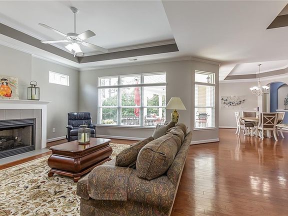 5th image of 514 Ashley Woods Dr