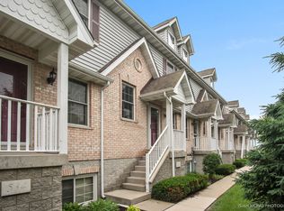 532 N Loves Rd, Cortland, IL 60112