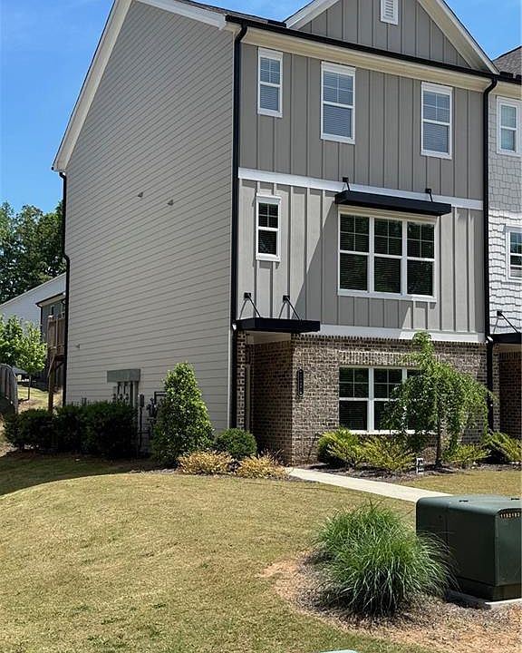 1st image of 1204 Ainsworth Aly