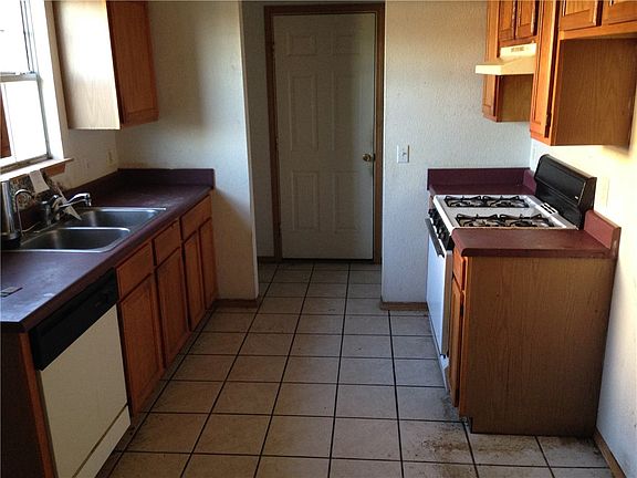 2nd image of 1204 Coleson Ct