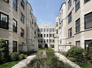 544 Sheridan Rd APT 2W, Evanston, IL 60202