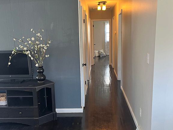 5th image of 1641 Meridian St