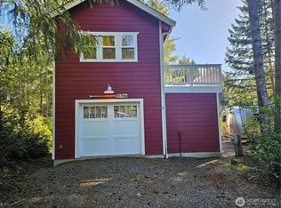 41 N Picnic Drive NW, Lilliwaup, WA