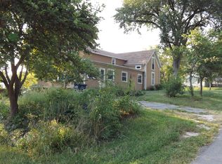 504 Union St, Oskaloosa, KS 66066
