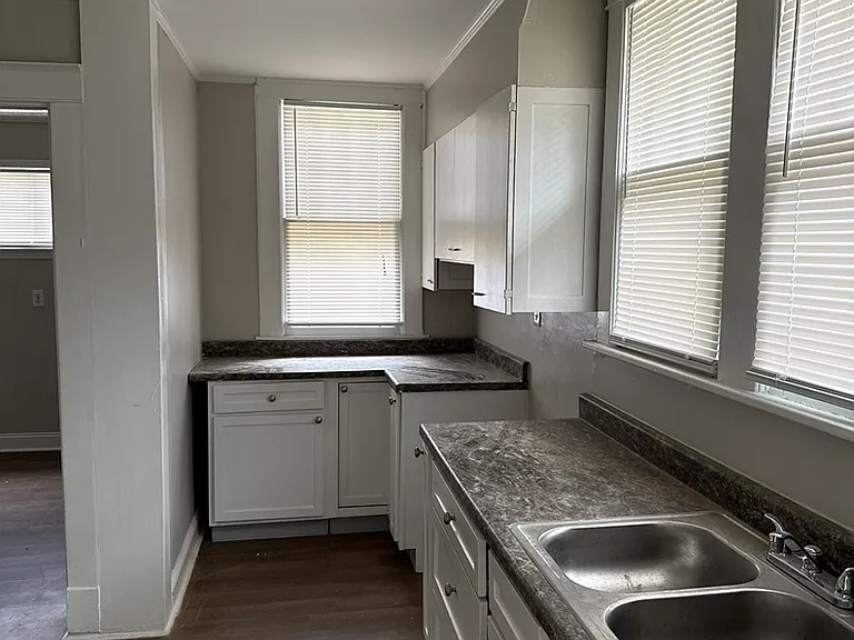 3528 Bowen Ave — Photo 7