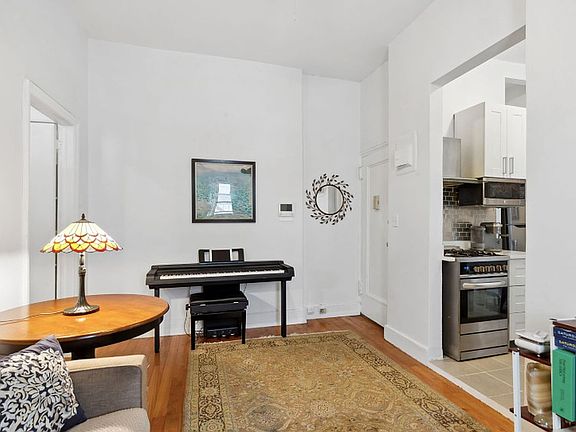 4th image of 244 Riverside Dr APT 6K