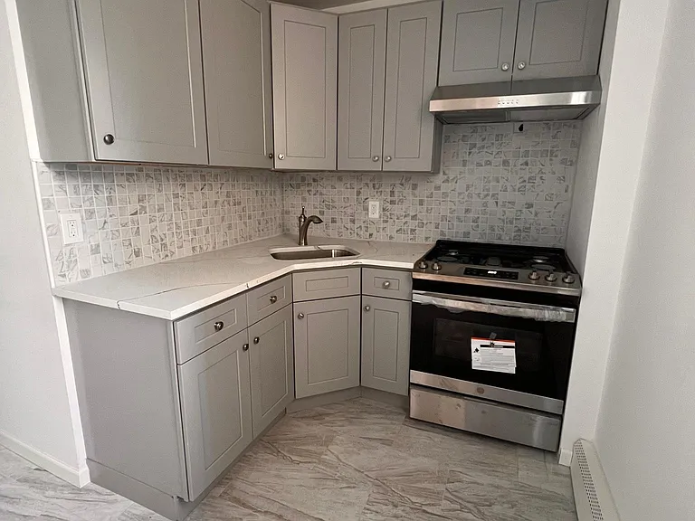 190 Clinton Ave #2 — Photo 1