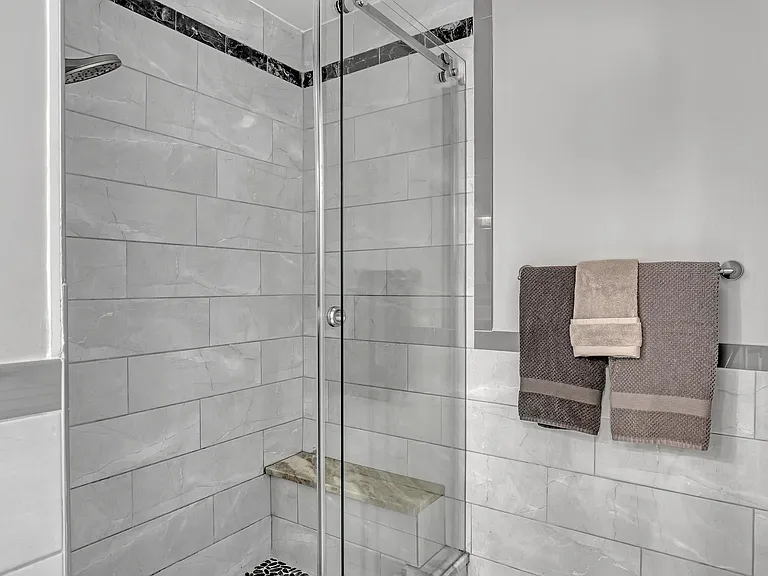 10780 Anderson Ln — Photo 32