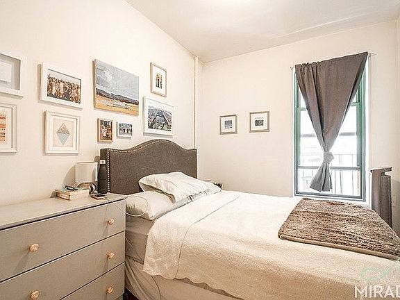 4th image of 539 E 78th St APT 3I