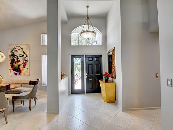 5th image of 13142 Alhambra Lake Circle