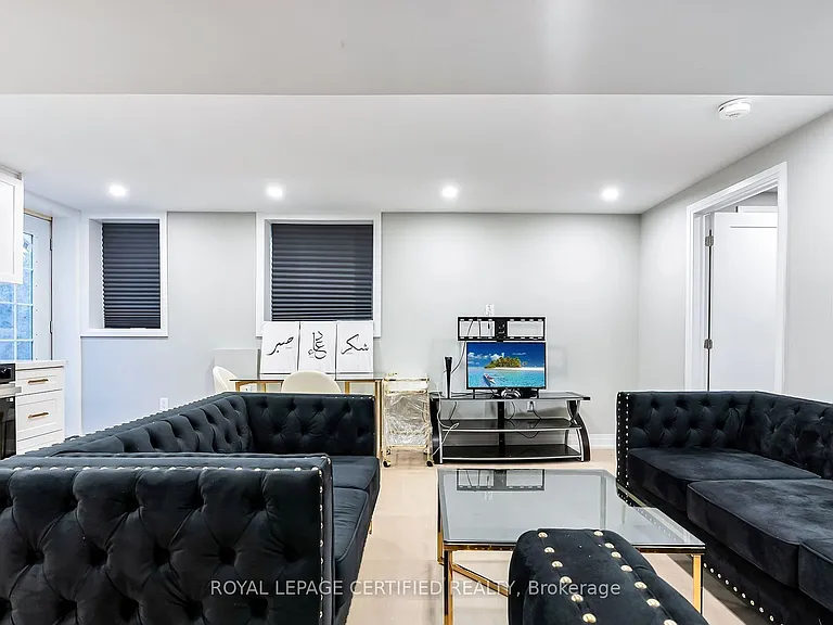 1366 Lobelia Cres #BASEMENT — Photo 5